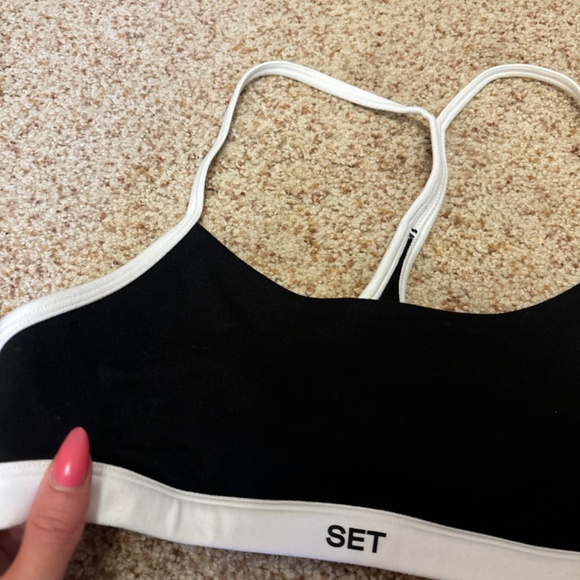 SET Active Black and White Sports Bra - Picture 3 of 4